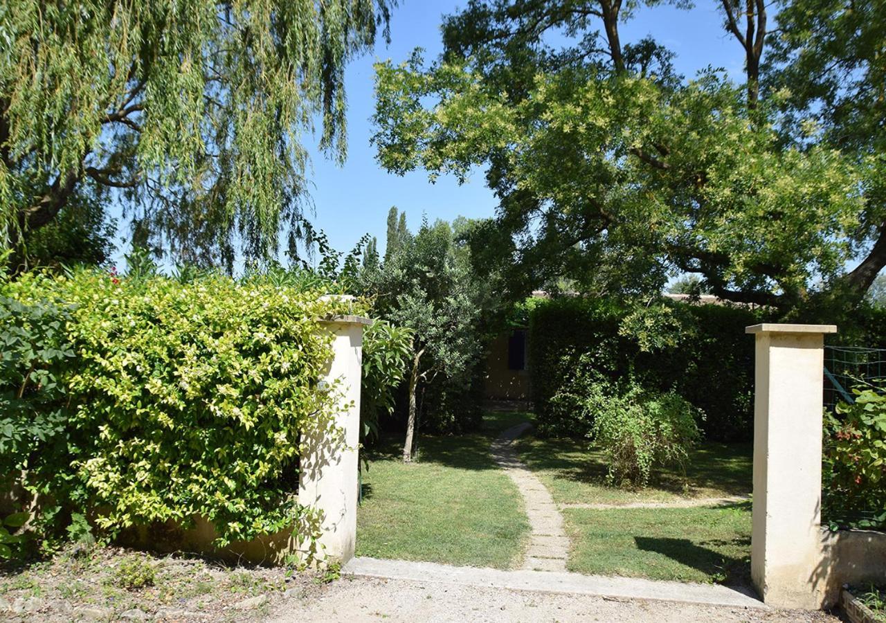 La Maison Des Invites แปร์นส์-เลส์-ฟงแตนส์ ภายนอก รูปภาพ
