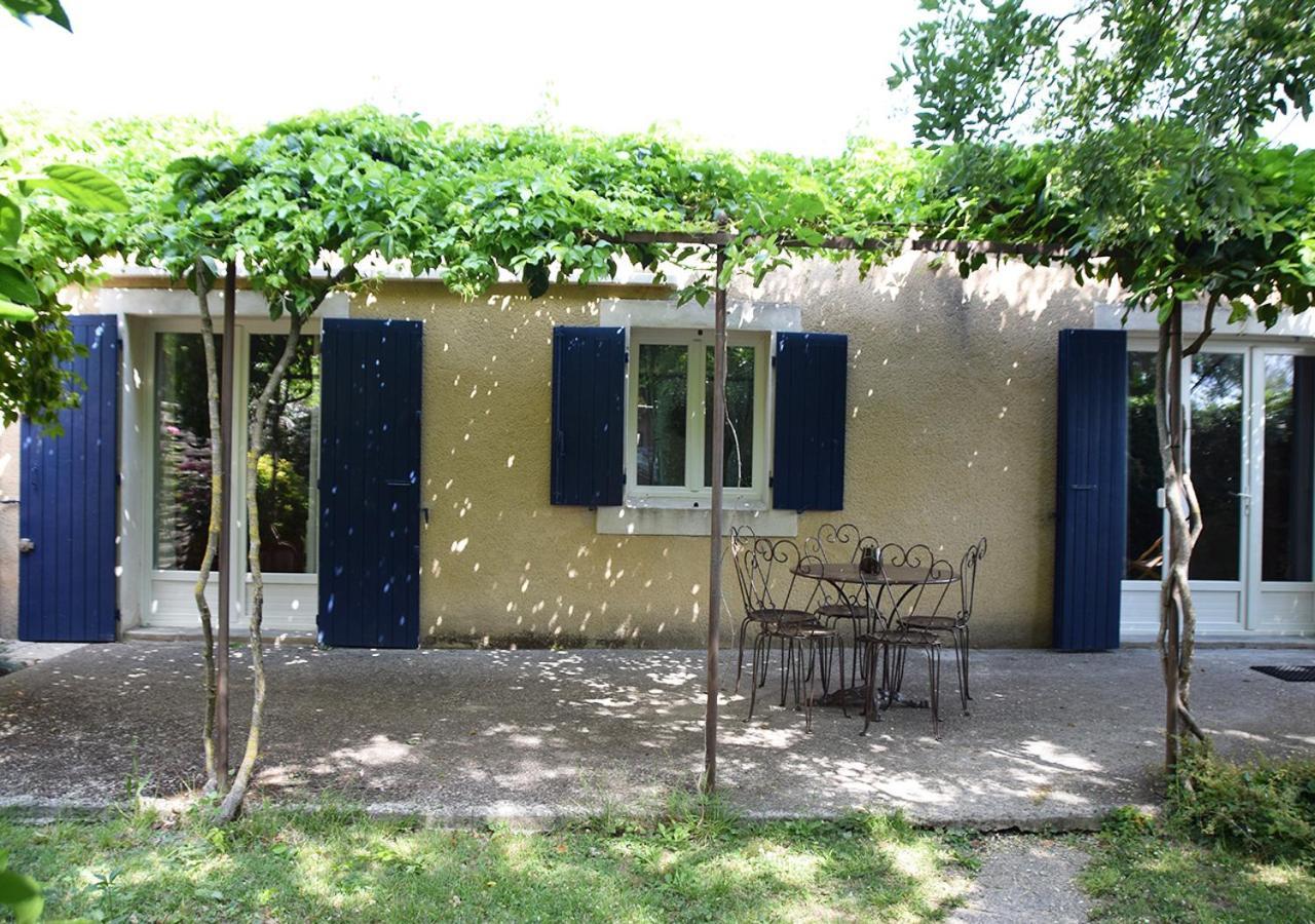 La Maison Des Invites แปร์นส์-เลส์-ฟงแตนส์ ภายนอก รูปภาพ